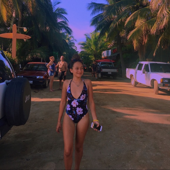 PrettyLittleThing Other - billabong one piece bathing suit